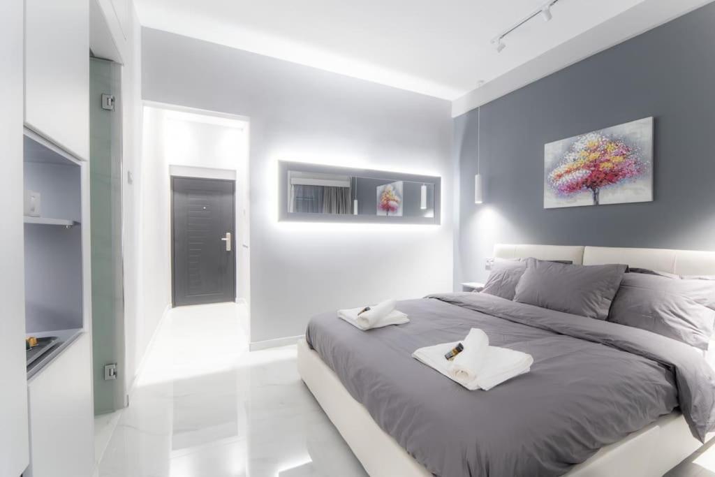 Lux Seaside Apartment By Volos Hospitality Exterior foto